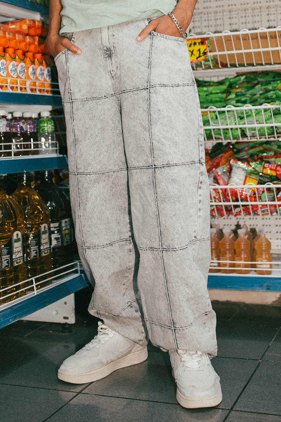 Pantalón Washed Patched Pearl Gray