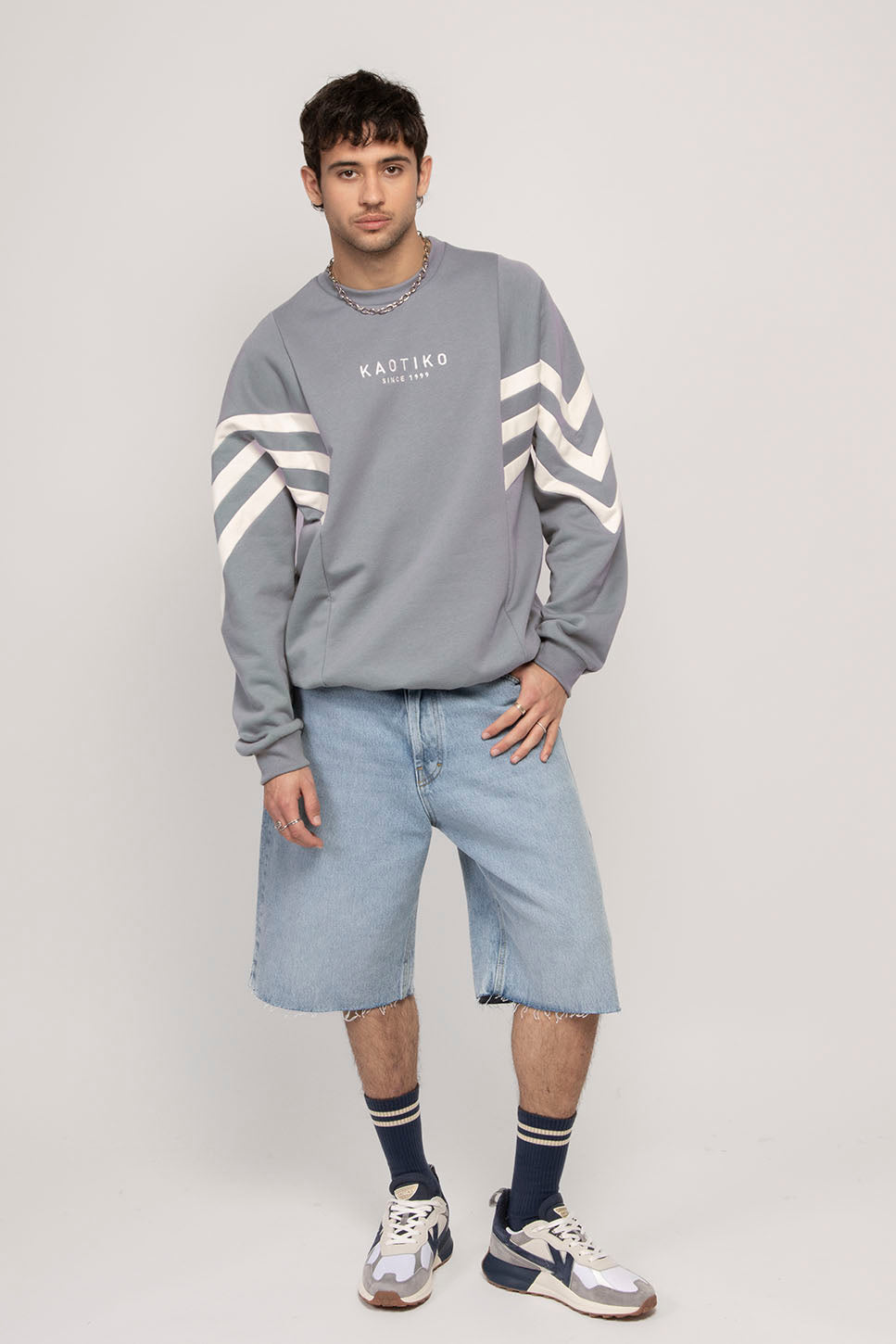Chad Sweatshirt Pale Blue / Ivory