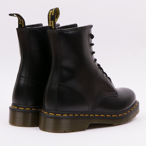 Dr. Martens 8 eye black