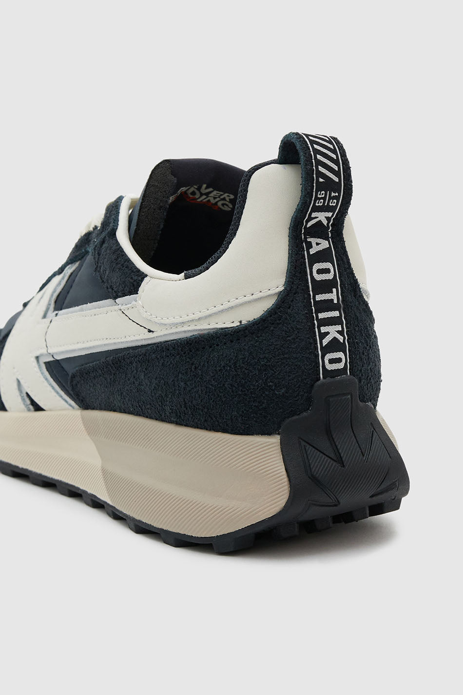Zapatillas Kaotiko Vancouver Ludo Anthracite