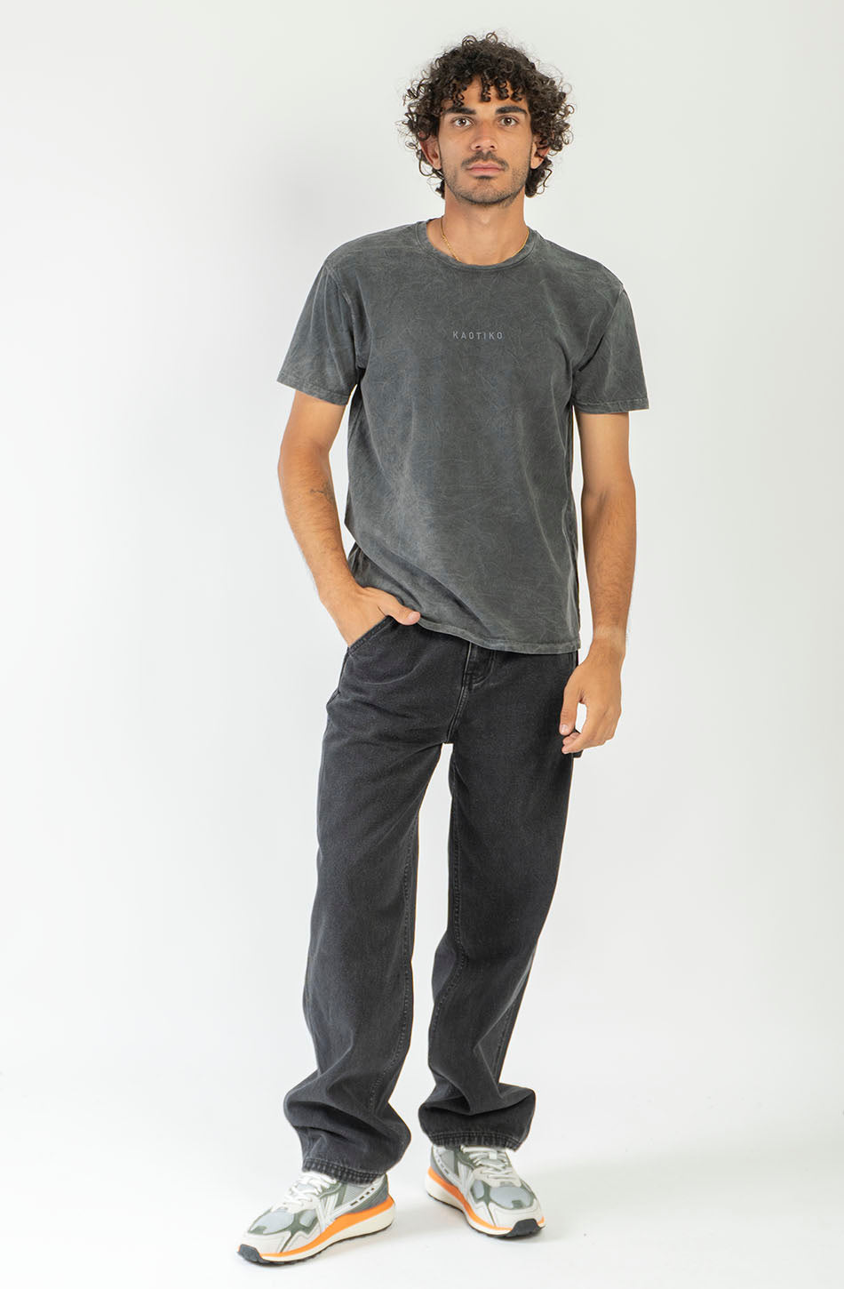 Camiseta Basic Washed Black