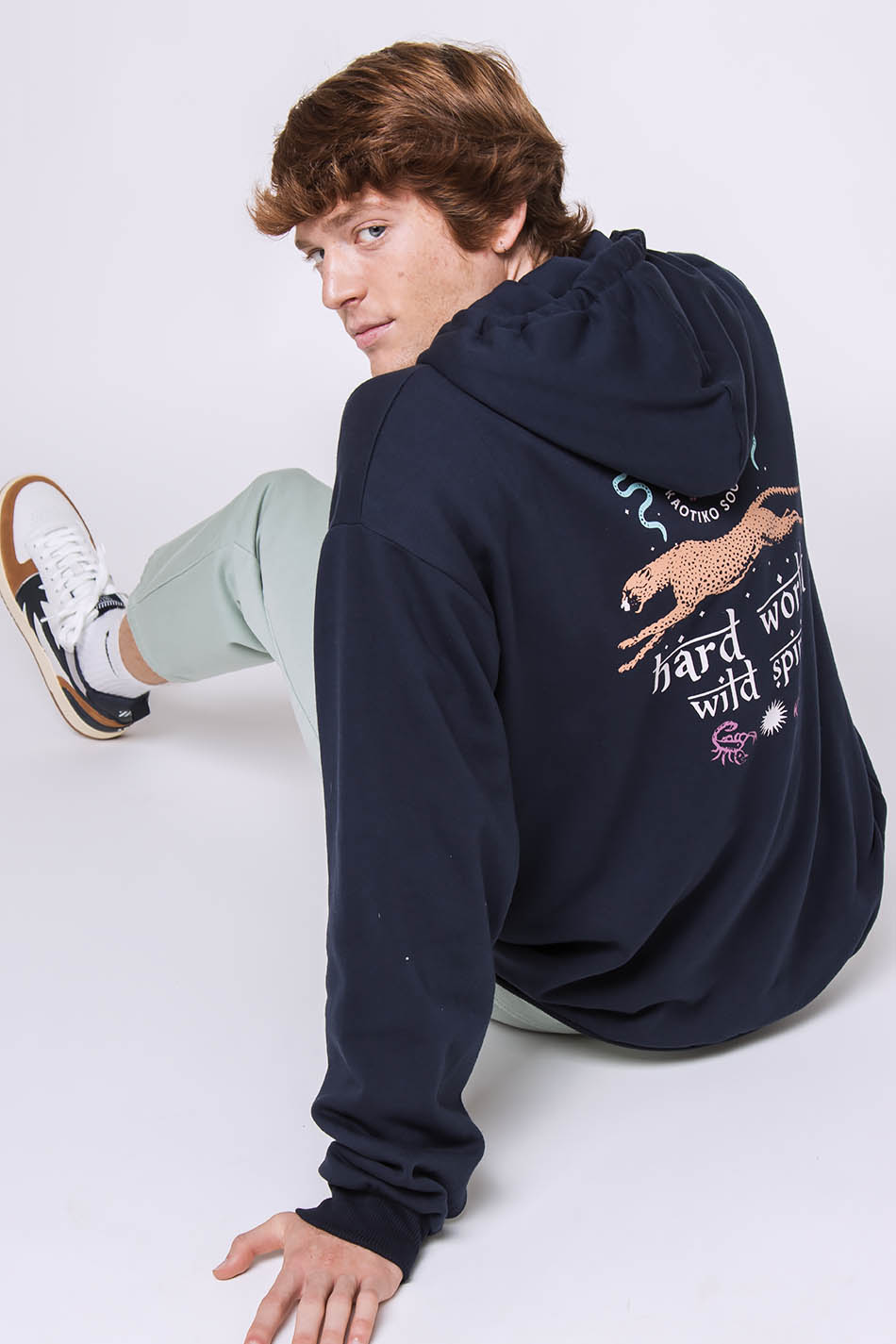 Sudadera Hard World