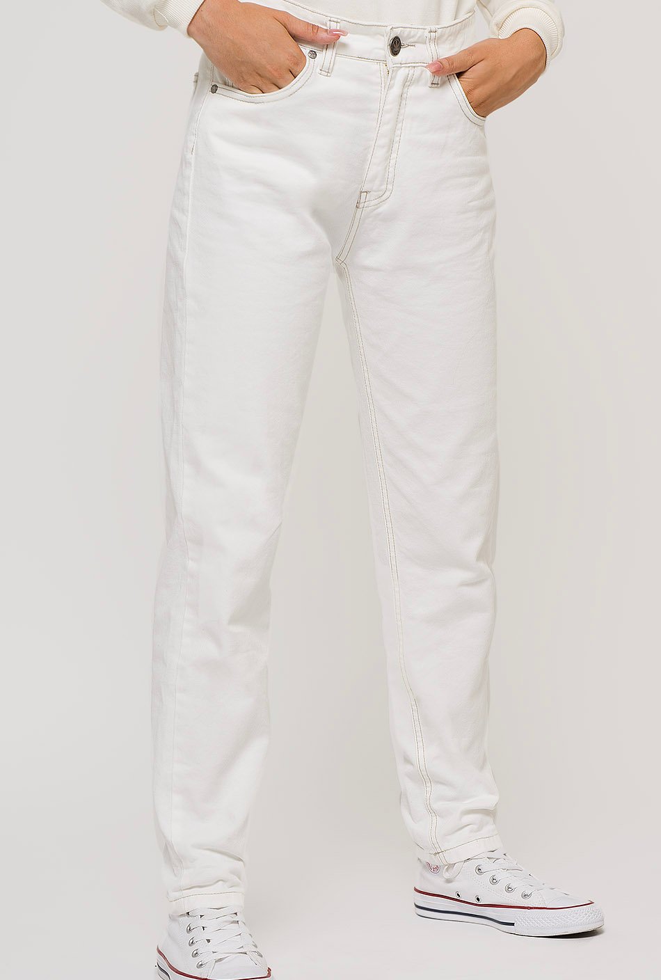 white oversize trousers